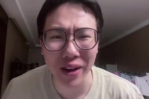孔祥宇去年曾言：兰德尔3年一亿续约森林狼，这价格真挺香的